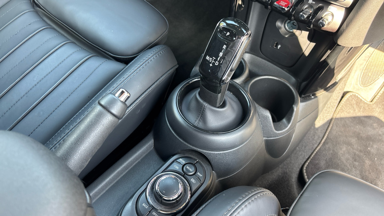 MINI Hatchback 1.5 Cooper Exclusive Premium 5dr Auto Petrol Hatchback